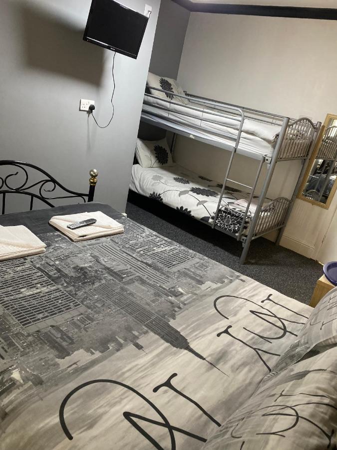 The Woodfield Hotel , Indoor Heated Swimming Pool, Spacious Lounge And Bar Blackpool Esterno foto