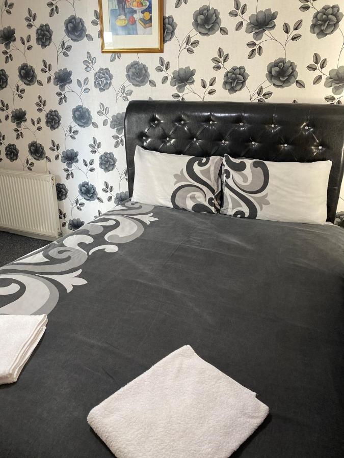 The Woodfield Hotel , Indoor Heated Swimming Pool, Spacious Lounge And Bar Blackpool Esterno foto