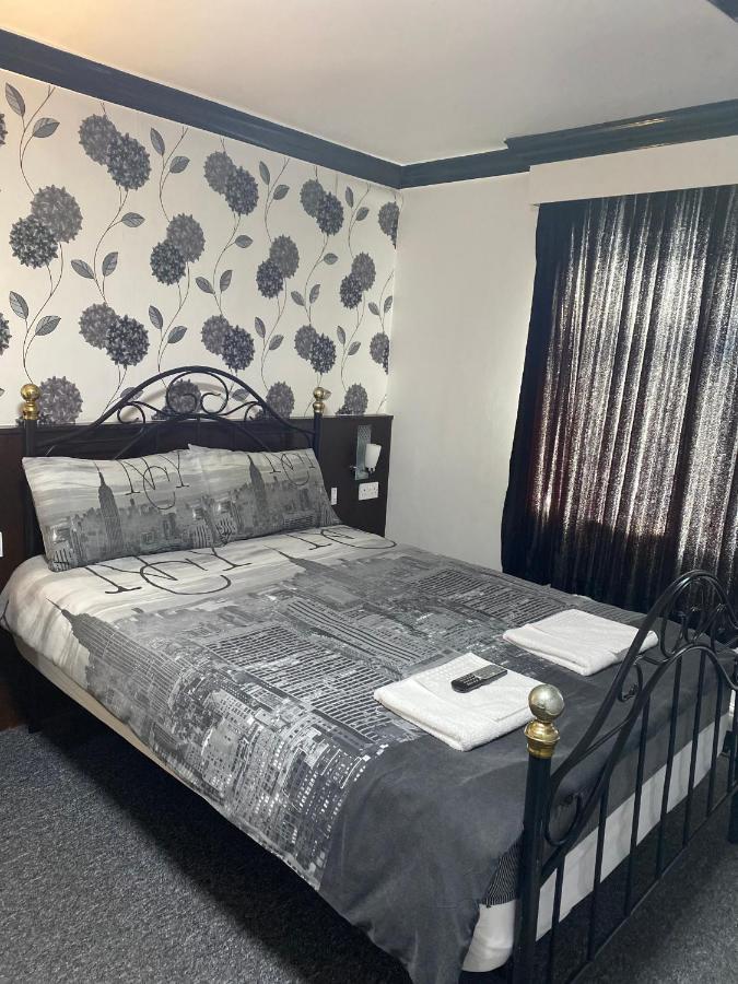 The Woodfield Hotel , Indoor Heated Swimming Pool, Spacious Lounge And Bar Blackpool Esterno foto