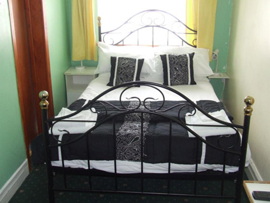 The Woodfield Hotel , Indoor Heated Swimming Pool, Spacious Lounge And Bar Blackpool Esterno foto